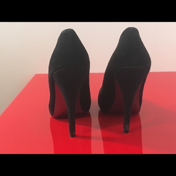 Steve Madden Black Suede Pumps - Picture 5 of 8